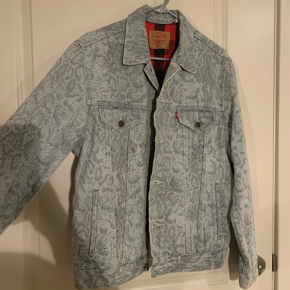 supreme levis denim jacket